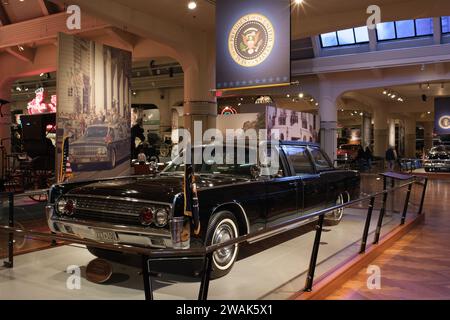 Die Lincoln Continental Limousine von 1961, in der Präsident John F. Kennedy ermordet wurde, ist im Henry Ford Museum ausgestellt Stockfoto