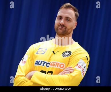 05. Januar 2024, Schleswig-Holstein, Brunsbüttel: Handball: Europameisterschaft, Männer, Deutscher Handballverband (DHB) Medienevent, Teamfoto und Einzelfotos, im Elbeforum Brunsbüttel. Nationalspieler und Torhüter Andreas Wolff. Die Handball-Europameisterschaft der Männer findet vom 10. Bis 28. Januar 2024 in Deutschland statt. Foto: Marcus Brandt/dpa Stockfoto