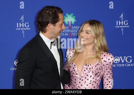 Margot Robbie und Tom Ackerley nehmen am 4. Januar 2024 an den 35. Jährlichen Palm Springs International Film Awards im Palm Springs Convention Center Teil. Foto: Crash/imageSPACE Credit: Imagespace/Alamy Live News Stockfoto