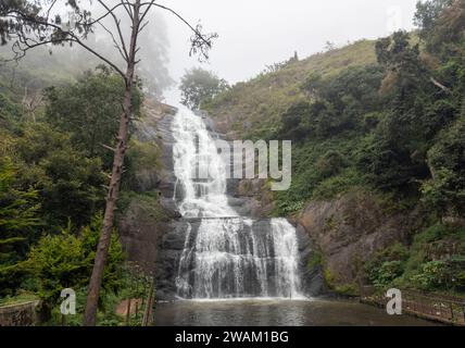 Silver Cascade Falls, einer der schönsten Schätze der Prinzessin der Bergstationen, Kodaikanal, Tamil Nadu Stockfoto