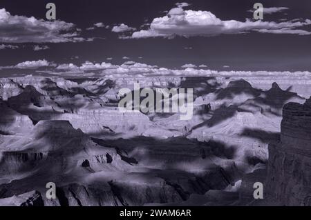 Wolken am Herbstnachmittag von Mohave Point, Grand Canyon National Park, Arizona Stockfoto