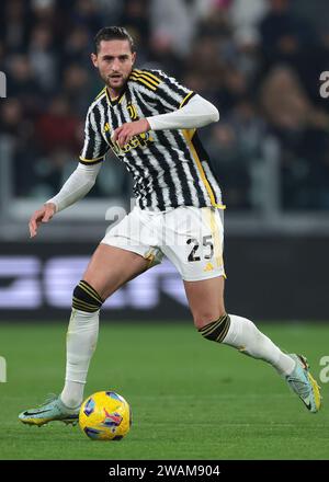 Turin, Italien. Januar 2024. Adrien Rabiot von Juventus während des Coppa Italia Spiels im Allianz Stadium in Turin. Der Bildnachweis sollte lauten: Jonathan Moscrop/Sportimage Credit: Sportimage Ltd/Alamy Live News Stockfoto