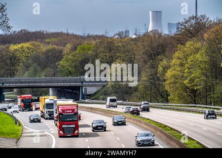 Autobahn A2, Sterkrader Wald in Oberhausen, am Autobahndreieck Oberhausen, wo die A2/A3A/A516 aufeinander treffen, soll sie auf 11 Hektar erweitert werden Stockfoto