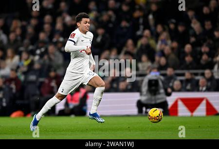 London, Großbritannien. Januar 2024. Brennan Johnson (Tottenham) während des Tottenham V Burnley FC Emirates FA Cup 3. Runde Spiel im Tottenham Hotspur Stadium. Dieses Bild ist NUR für REDAKTIONELLE ZWECKE bestimmt. Für jede andere Verwendung ist eine Lizenz von Football DataCo erforderlich. Quelle: MARTIN DALTON/Alamy Live News Stockfoto