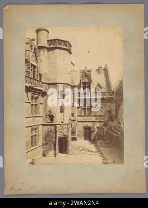 GEZICHT OP HET Palais des Thermes en Musée de Cluny, Séraphin -Médéric Mieful (möglich), 1850 - 1900 Fotografie Paris Pappe. Fotomaterial Albumendruck Fassade (von Haus oder Gebäude) Cluny Museum Stockfoto