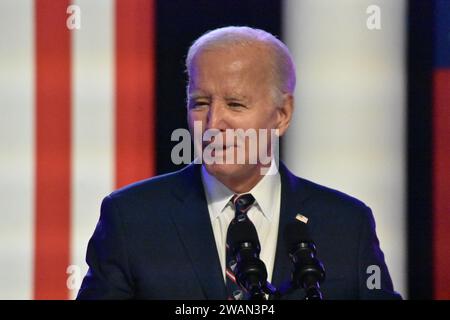 Blue Bell, Usa. Januar 2024. Präsident Joe Biden hält Bemerkungen. Angriff auf das US Capitol am Montgomery County Community College in Blue Bell, Pennsylvania am 5. Januar 2024. US-Präsident Joe Biden äußerte sich zu Donald J. Trump und dem Angriff auf das US-Kapitol am 6. Januar 2021 bei einer Wahlkampfveranstaltung. Quelle: SOPA Images Limited/Alamy Live News Stockfoto