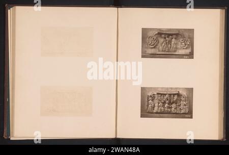 Zwei Holzschnitzereien in der Kathedrale von Worcester, Anonym, um 1863 - in oder vor 1873 fotomechanischer Druck über Moses mit der Bronzeschlange zwischen zwei Fantasieszenen, unter der Anbetung der Könige. Papierschnitzerei  angewandte Kunst. Innenraum der Kirche. Jeder, der von einer Schlange gebissen wird, wird durch den Blick auf die dreiste Schlange geheilt; die Schlange (oder Drache) wird normalerweise auf einem tau-förmigen Kreuz oder auf einer Säule dargestellt. Anbetung der Könige: Die Weisen überreichen dem Christuskind ihre Geschenke (Gold, Weihrauch und Myrrhe) Stockfoto