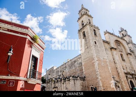 Merida Mexico, zentrales historisches Zentrum, das Pfarrhaus Jesus Dritter Ordnung, Kirche Iglesia de Rectoria, Calle 60, Außenfassade, Gebäude f Stockfoto