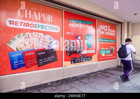 Merida Mexico, Centro Historico Central Historico Central Historic District, Kreditkartenangebot Gran Chapur, Mann Männer männlich, Erwachsene, Bewohner, Schilderinformationen, Promotion Pro Stockfoto