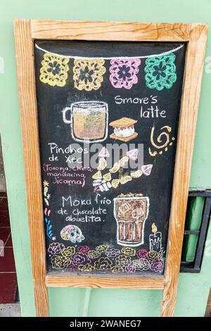 Merida Mexico, Centro Historico Central Historico Central Historico, Tafel Menü, Café Kaffeehaus, Schilder Informationen, Werbung, Mexic Stockfoto