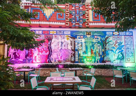 Merida Mexico, zentrales historisches Zentrum, Espacios Mayas, Maya Dekor, Inneneinrichtung, Restaurant Dining Essen Stockfoto