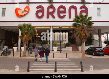 VALENCIA, SPANIEN - 23. MÄRZ 2016. Arena Multiespacio, Einkaufszentrum in Valencia Stockfoto