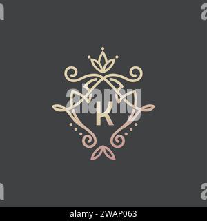 Premium-Logo mit linearem Schild und Buchstabe K. Elegantes Wappen-Blatt-Stempel-Symbol-Vektor-Logo. Symbol mit luxuriösem Alphabet. Stock Vektor