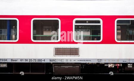 Details eines Überlandbusses eines Zuges am Bahnhof bratislava Stockfoto
