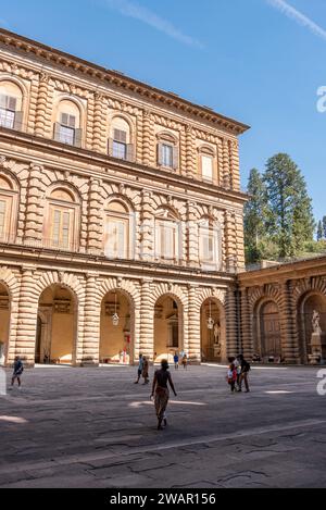 FLORENZ, ITALIEN - 18. SEPTEMBER 2023 - berühmter Palazzo Pitti in Florenz, Italien Stockfoto