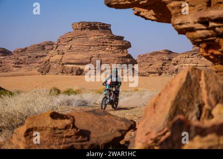 122 ALMOGHEERA Abdulhalim (sau), Haleem, KTM, Moto, Originale von Motul, Aktion während der ersten Etappe der Dakar 2024 am 6. Januar 2024 zwischen Al-Ula und Al Henakiyah, Saudi-Arabien - Foto Florent Gooden / DPPI Stockfoto