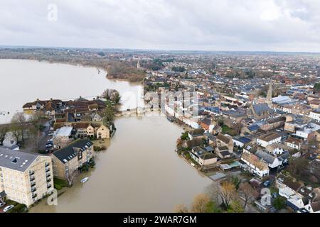 Luftaufnahme zeigt das Ausmaß der Überschwemmung in St Ives, Cambridgeshire nach Sturm Henk Stockfoto