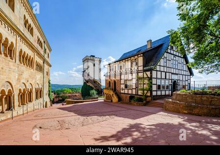 Zweiter Hof der Wartburg mit Palas, Gadem und Südturm in Eisenach, Thüringen Stockfoto