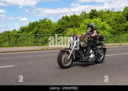 1998 90er Jahre Harley Davidson FAT BOY 1340 ccm, 5-Gang-Getriebe und Softail-Rahmen. Amerikanische Retro-Bootstour im Großraum Manchester, Großbritannien Stockfoto