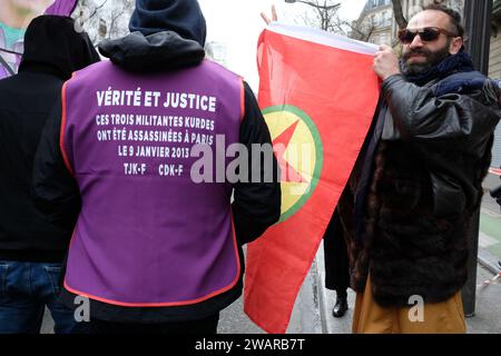 Les Kurdes manifestent et demandent encore à l''état francaais la Justice et la vérité sur les Assassinats des militanten Kurdes à Paris en 2013 et 2023 Stockfoto