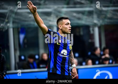 Mailand, Italien. Januar 2024. Lautaro Martinez vom FC Internazionale Gesten während des italienischen Fußballspiels der Serie A zwischen Inter Mailand und Hellas Verona im San Siro Stadion in Mailand, Italien am 6. Januar 2024 Credit: Piero Cruciatti/Alamy Live News Stockfoto