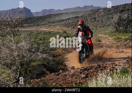 Al-Ula und Al Henakiyah, Saudi-Arabien. Januar 2024. 64 DUCHENE Romain (fra), Team GP Motors, KTM, Moto, Originals von Motul, Aktion während der ersten Etappe der Dakar 2024 am 6. Januar 2024 zwischen Al-Ula und Al Henakiyah, Saudi-Arabien - Foto Eric Vargiolu / DPPI Stockfoto