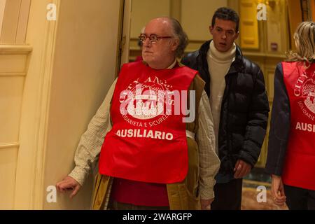 Nachrichten - LA BEFANA DEL CLOCHARD CON I CITY ANGELS Edoardo Raspelli während LA BEFANA DEL CLOCHARD CON I CITY ANGELS, Nachrichten in Mailand, Italien, 6. Januar 2024 Milano Hotel Principe di Savoia di Milano Italien Copyright: XLucaxMichelix/xLiveMediax LPN 1181545 Stockfoto