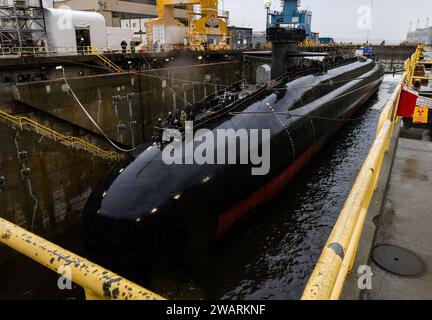 Bremerton, Usa. Dezember 2023. Das US-Navy-Atom-U-Boot USS Nevada der Ohio-Klasse ist am 28. Dezember 2023 in Bremerton angedockt. Kredit: MC2 Adora Okafor/USA Marines/Alamy Live News Stockfoto