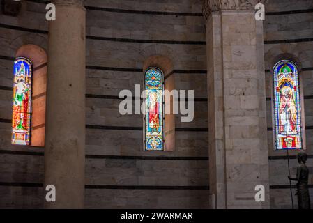 PISA, ITALIEN - 17. SEPTEMBER 2023 - im Taufhaus der Kathedrale von Pisa Stockfoto