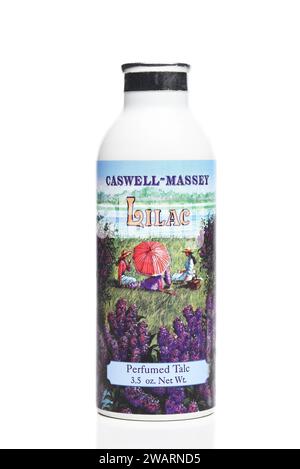 IRVINE, KALIFORNIEN - 3. JAN 2024: Eine Flasche parfümierten Talkum von Caswell-Massey Lilac. Stockfoto