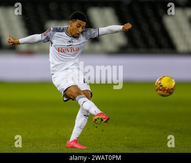 Swansea, Großbritannien. Januar 2024. Azeem Abdulai vom Swansea City Emirates FA Cup, 3. Runde Spiel, Swansea City gegen Morecambe im Stadion Swansea.com in Swansea, Wales am Samstag, den 6. Januar 2024. Dieses Bild darf nur für redaktionelle Zwecke verwendet werden. Nur redaktionelle Verwendung, Bild nach Credit: Andrew Orchard Sportfotografie/Alamy Live News Stockfoto