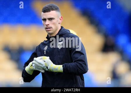 London, Großbritannien. Januar 2024. Nik Tzanev vom AFC Wimbledon wurde vor dem Auftakt beim Spiel der 3. Runde des FA Cup zwischen AFC Wimbledon und Ipswich Town am 6. Januar 2024 in Plough Lane in London, England gesehen. Foto von Carlton Myrie. Nur redaktionelle Verwendung, Lizenz für kommerzielle Nutzung erforderlich. Keine Verwendung bei Wetten, Spielen oder Publikationen eines einzelnen Clubs/einer Liga/eines Spielers. Quelle: UK Sports Pics Ltd/Alamy Live News Stockfoto