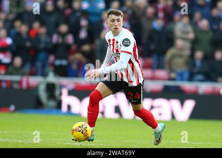 Sunderland am Samstag, den 6. Januar 2024. Sunderlands Dan Neil beim Spiel der dritten Runde des FA Cup zwischen Sunderland und Newcastle United im Stadium of Light, Sunderland am Samstag, den 6. Januar 2024. (Foto: Michael Driver | MI News) Credit: MI News & Sport /Alamy Live News Stockfoto