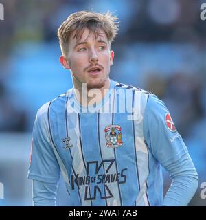 Coventry, Großbritannien. Januar 2024. Josh Eccles #28 von Coventry City während des Emirates FA Cup Third Round Match Coventry City gegen Oxford United in der Coventry Building Society Arena, Coventry, Großbritannien, 6. Januar 2024 (Foto: Craig Anthony/News Images) in Coventry, Großbritannien am 2024. (Foto: Craig Anthony/News Images/SIPA USA) Credit: SIPA USA/Alamy Live News Stockfoto