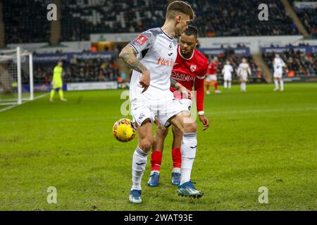 Swansea, Großbritannien. Januar 2024. Jamie Paterson vom Swansea City Emirates FA Cup, 3. Runde Spiel, Swansea City gegen Morecambe im Stadion Swansea.com in Swansea, Wales am Samstag, den 6. Januar 2024. Dieses Bild darf nur für redaktionelle Zwecke verwendet werden. Nur redaktionelle Verwendung, Bild nach Credit: Andrew Orchard Sportfotografie/Alamy Live News Stockfoto