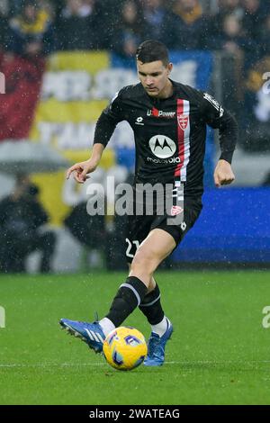 Frosinone, Italien. 6. Januar 2024, Stadio Benito Stirpe, Frosinone, Italien; Fußball der Serie A; Frosinone gegen Monza; Valentin Carboni von AC Monza Credit: Roberto Ramaccia/Alamy Live News Stockfoto