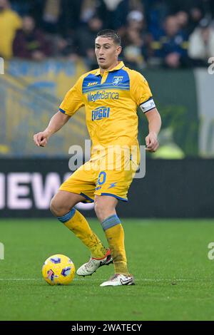 Frosinone, Italien. 6. Januar 2024, Stadio Benito Stirpe, Frosinone, Italien; Fußball der Serie A; Frosinone versus Monza; Ilario Monterisi von Frosinone Credit: Roberto Ramaccia/Alamy Live News Stockfoto