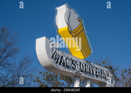 Mac's Drive Inn Diner in Fort Gibson, Oklahoma, ein lokaler Favorit seit 1963. (USA) Stockfoto