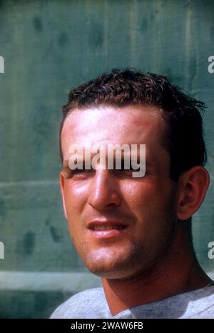 VERO BEACH, FL - MÄRZ 1956: Norm Zauchin #3 der Boston Red Sox posiert für ein Porträt vor einem MLB Spring Training Spiel gegen die Brooklyn Dodgers um März 1956 in Vero Beach, Florida. (Foto von Hy Peskin) *** örtliche Unterschrift *** Norm Zauchin Stockfoto