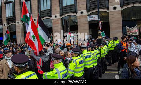 London, Vereinigtes Königreich - 6. Januar 2023: Pro-Palästina-Protest in Zentral-London. Stockfoto