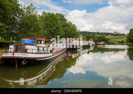 Canal de Bourgogne, Chateauneuf, Departement Cote-d'Or, Burgund, Bourgogne-Franche-Comte, Frankreich Stockfoto