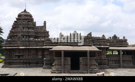 Wunderschön geschnitzter Tempel des Sri Mukteshwara Tempels, Chalukya Tempel aus dem 12. Jahrhundert, gewidmet Lord Shiva, Choudayyadanapur, Karnataka, Indien. Stockfoto