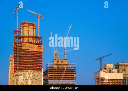 Neubaustelle mit Kranen in Canary Wharf in London, England Stockfoto