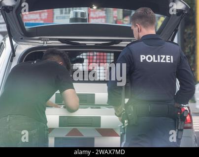 die österreichische Polizei ist wie alle anderen Polizeisymbole und -Zeichen der österreichischen Polizei Stockfoto