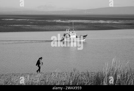 Ein Spaziergang entlang der Küste im Hafen von Fleetwood, Lancashire Großbritannien Europa Stockfoto