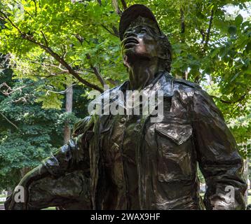 Vietnam Women's Memorial, das amerikanischen Frauen gewidmet ist, die im Vietnamkrieg dienten, befindet sich in der National Mall in Washington DC, USA. Stockfoto