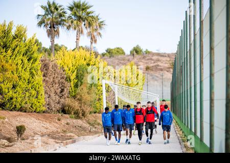 Benidorm, Spanien. Januar 2024. Die Spieler von Genk wurden während einer Trainingseinheit im Wintertrainingslager der belgischen Fußballmannschaft KRC Genk in Benidorm, Spanien, am Sonntag, den 7. Januar 2024, dargestellt. BELGA FOTO JASPER JACOBS Credit: Belga News Agency/Alamy Live News Stockfoto