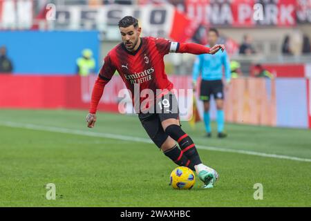 17. Dezember 2023 Mailand - Italien - Sport, Fußball - Mailand vs Monza italienische Meisterschaft 2023/2024 - G. Meazza Stadium - im Bild: Theo Hernandez ( Stockfoto