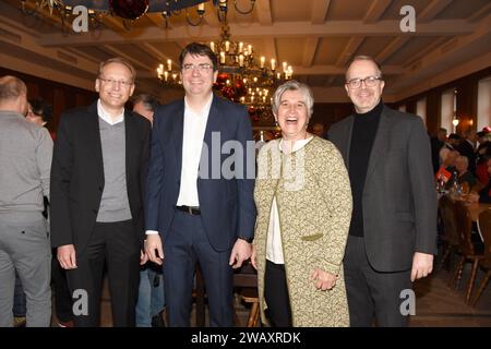 Bernhard Stiedl DGB Vorsitzender Bayern Florian von Brunn SPD MDL Maria Noichl SPD Europa Parlament Abgeordnete Markus Rinderspacher SPD MDL München 06.01.2024 Hofbräukeller SPD Dreikoenigstreff München *** Bernhard Stiedl DGB Vorsitzender Bayern Florian von Brunn SPD MDL Maria Noichl SPD Mitglied des Europäischen Parlaments Markus Rinderspacher SPD MDL München 06 01 2024 Hofbräukeller SPD Dreikoenigstreff München Stockfoto