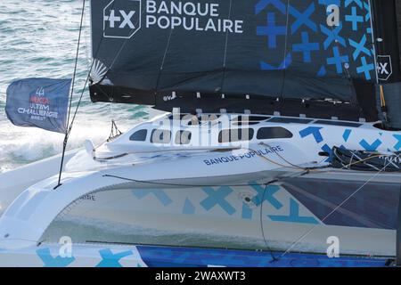 Brest, Frankreich. Januar 2024. © PHOTOPQR/LE TELEGRAMME/Lionel Le Saux ; BREST ; 07/01/2024 ; BREST (29) : Depart de l'Arkea Ultim Challenge au Large de Brest, Course de voile de Six Maxi Trimarans autour du Monde. ICI Armel Le Cleac'h, Skipper de l'Ultim Banque Populaire - sechs Seeleute nehmen an der ersten Ausgabe dieses Solo-Weltumlaufes auf Trimaranen der Klasse Ultim 32/23 Teil. Jan 07 2024 Credit: MAXPPP/Alamy Live News Stockfoto